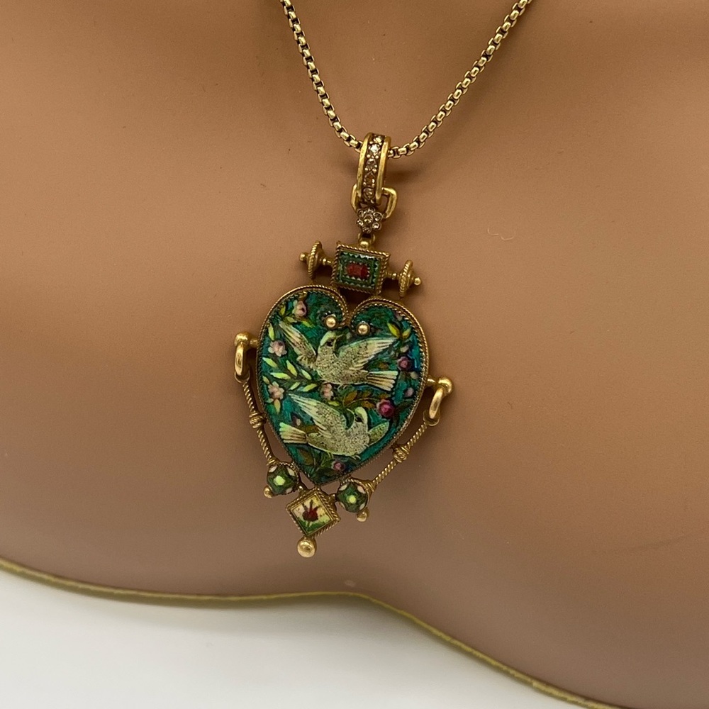 VINTAGE STYLE DOVE BLUE GOLD PENDANT NECKLACE - Picture 5 of 5
